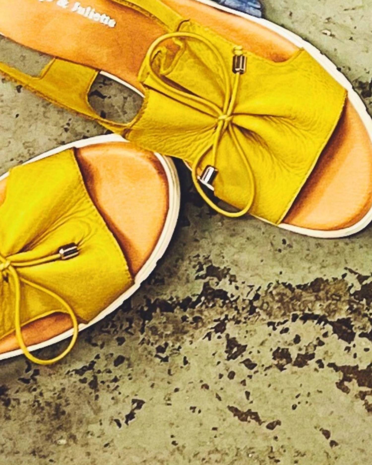 Django & Juliette - Women's Malika Sandals