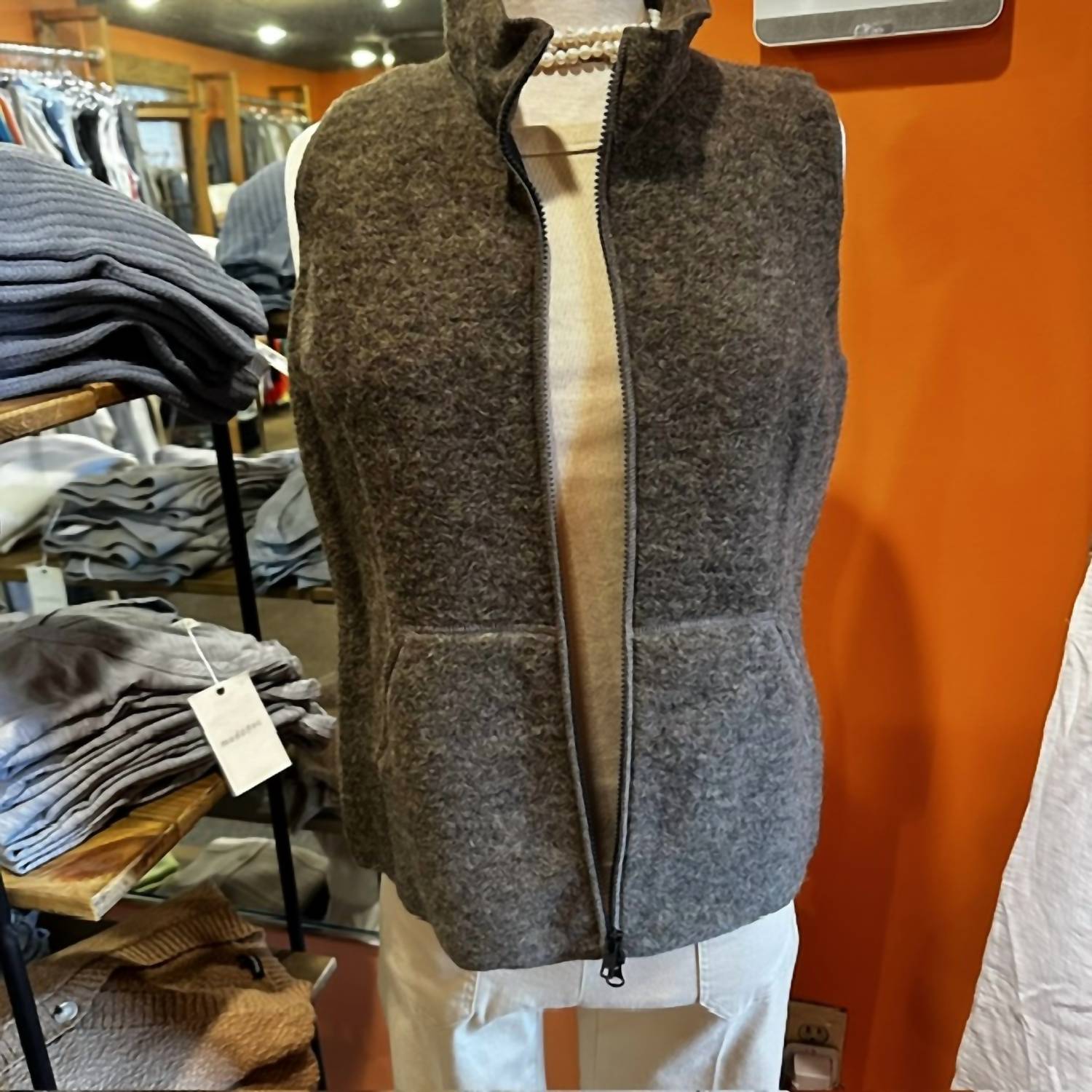 Cut Loose - Women's Zip Front Vest