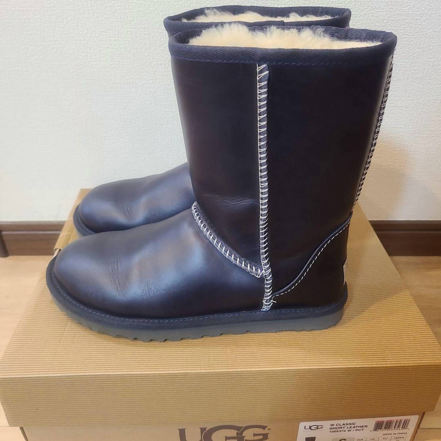 Ugg - Women's Classic Short Leather Boots