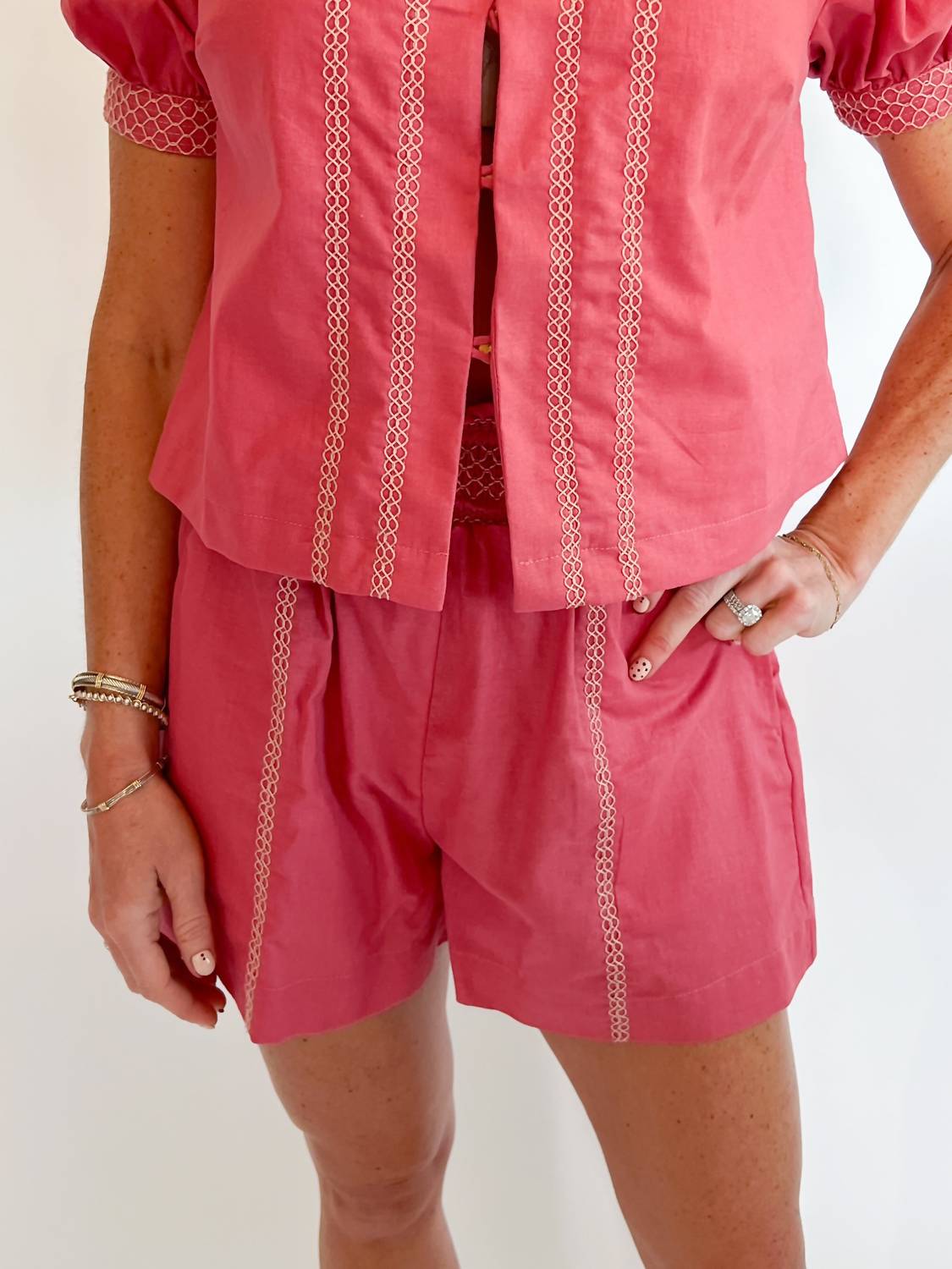 Aylaya Malabo Pull-on Shorts in rose - women's shorts - detail view
