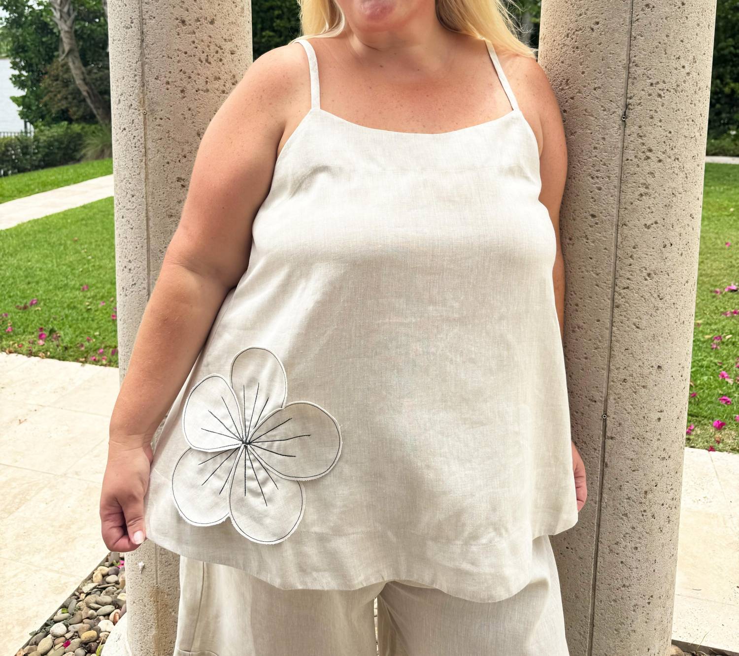 Adriana Contreras - Linen Scoopneck Tank Top - Plus