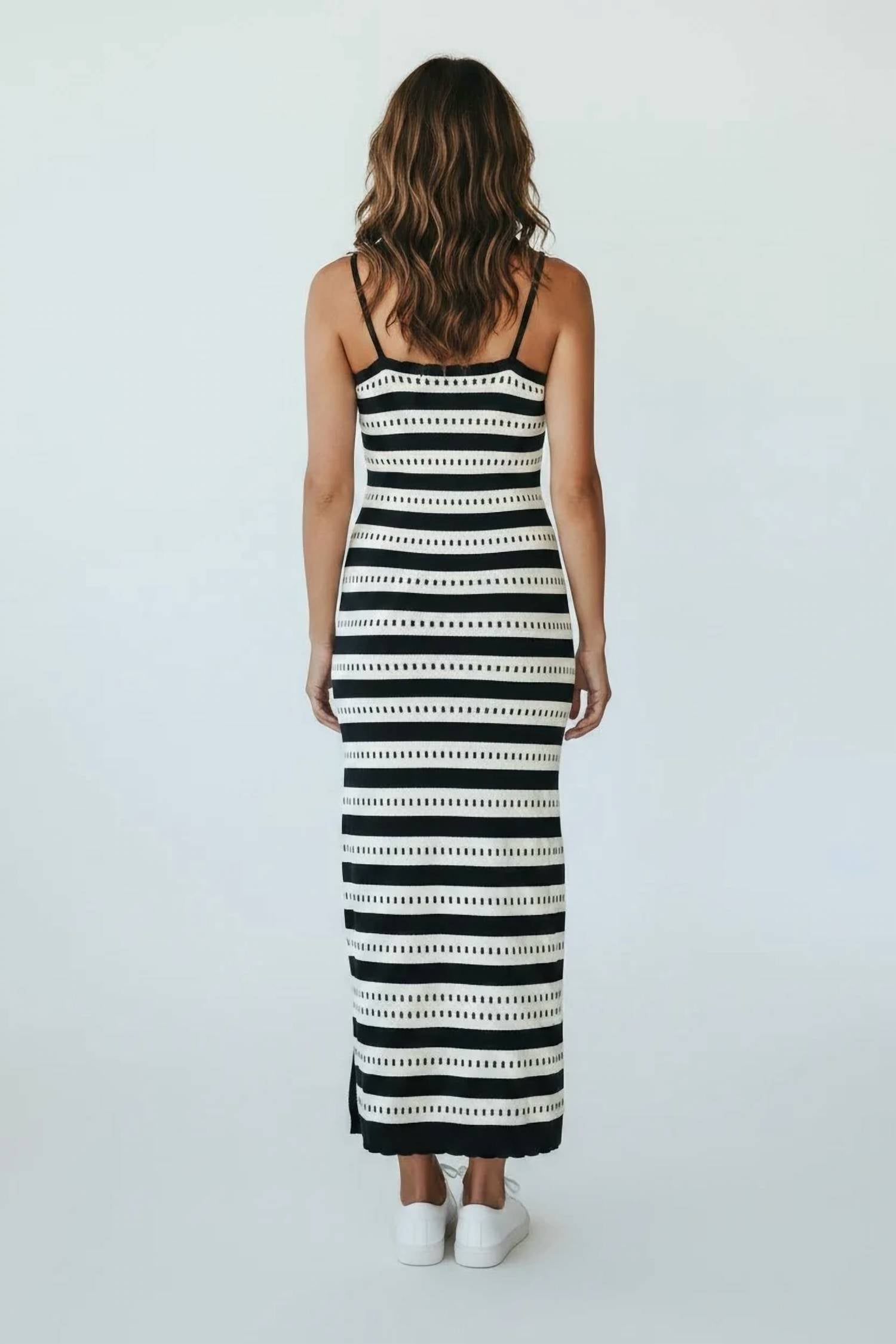 Lalavon - Scallop Trim Sweater Midi Dress