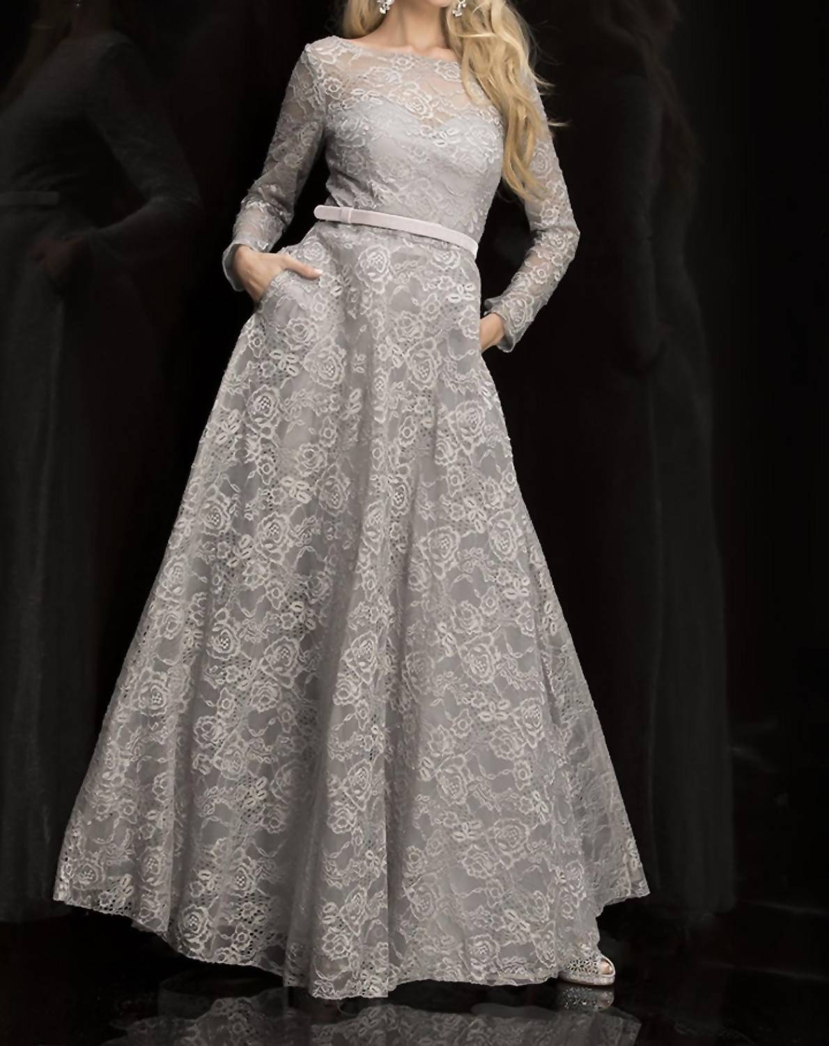 Lucci Lu - Long Sleeve Gown