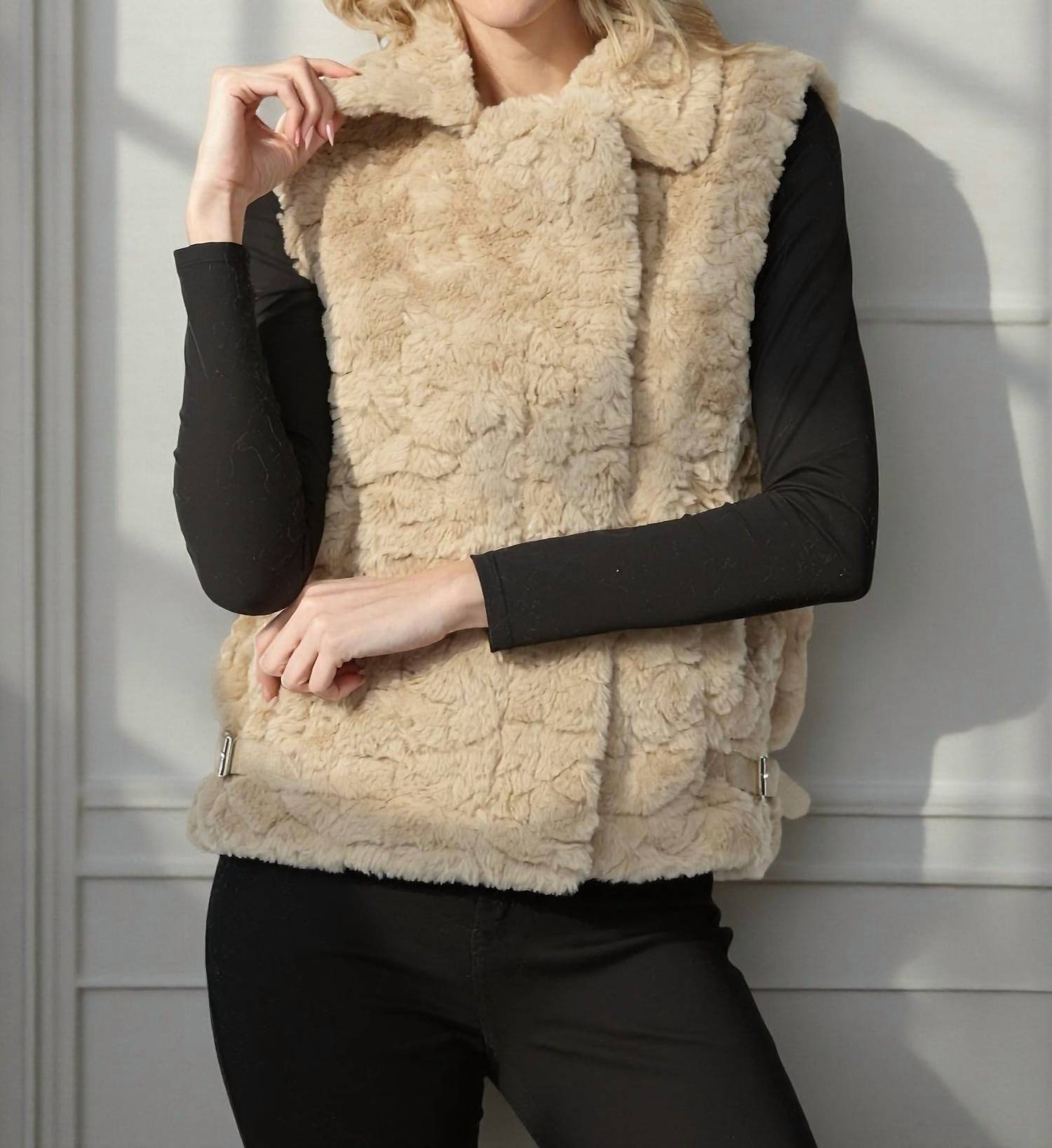Metric Knits - Faux Fur Zip Up Vest