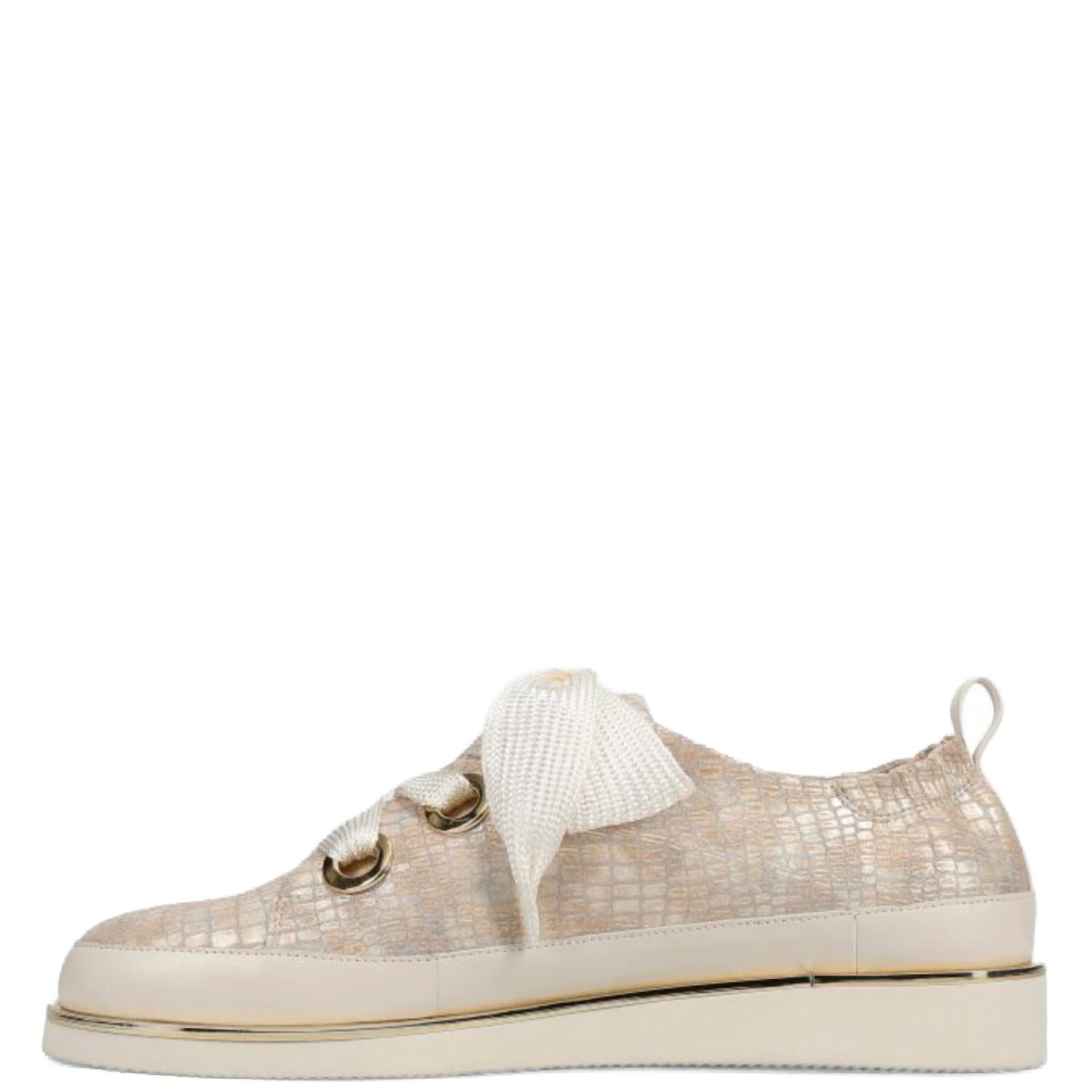 Vaneli - Women's Quenda Lace Up Shoe