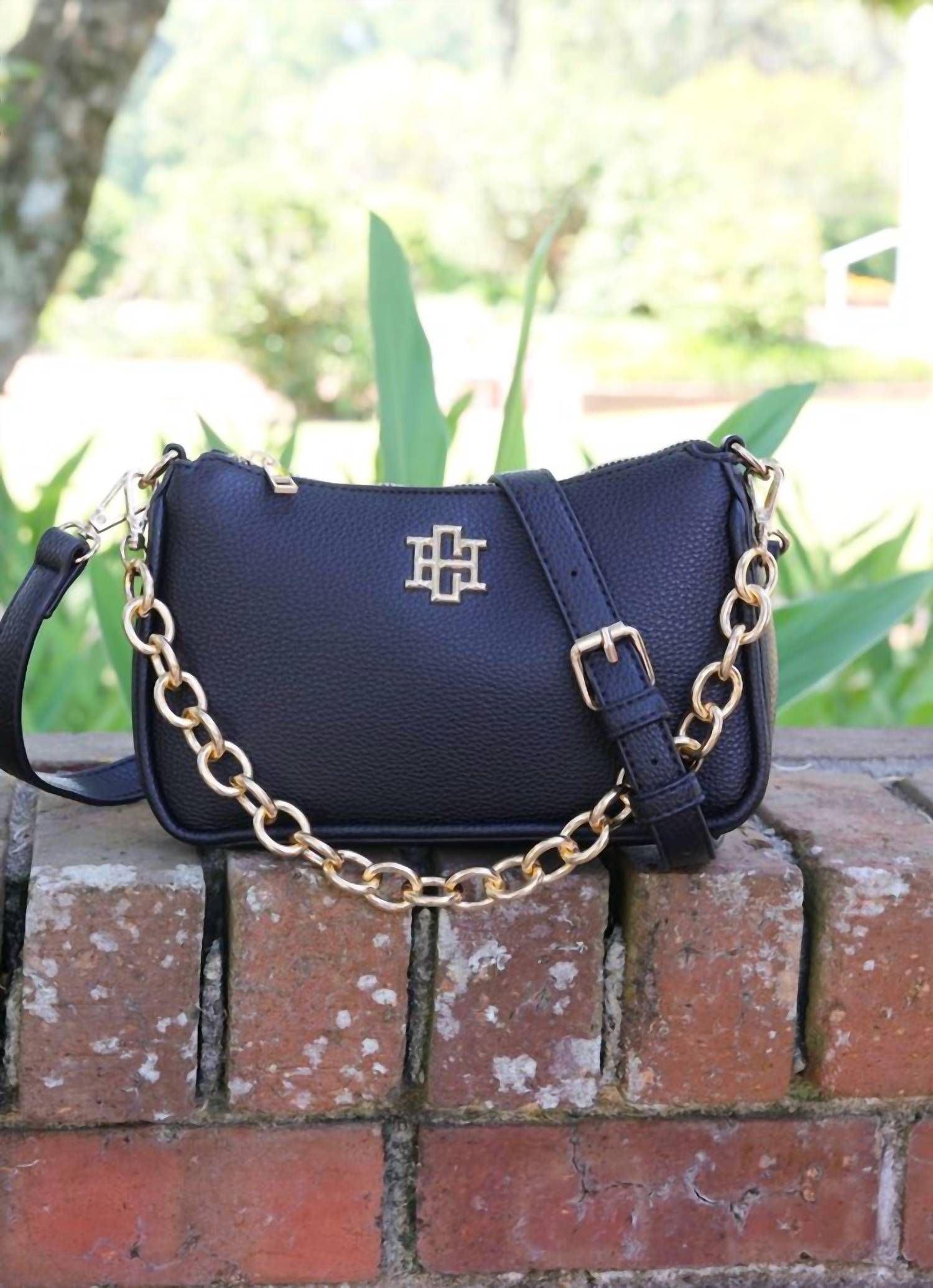 Caroline Hill Joan Crossbody Bag in black - women's bag