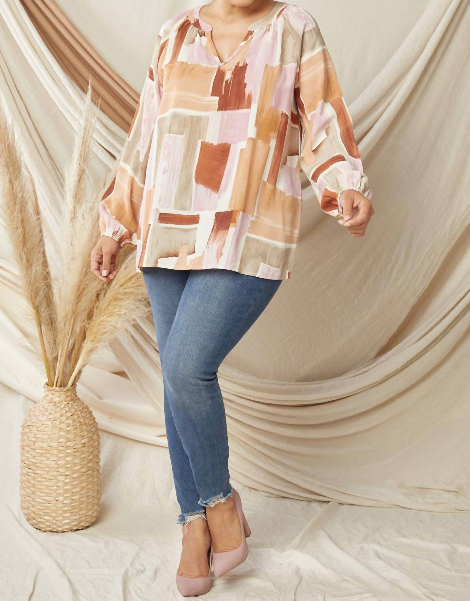 Entro - Abstract V-Neck Top