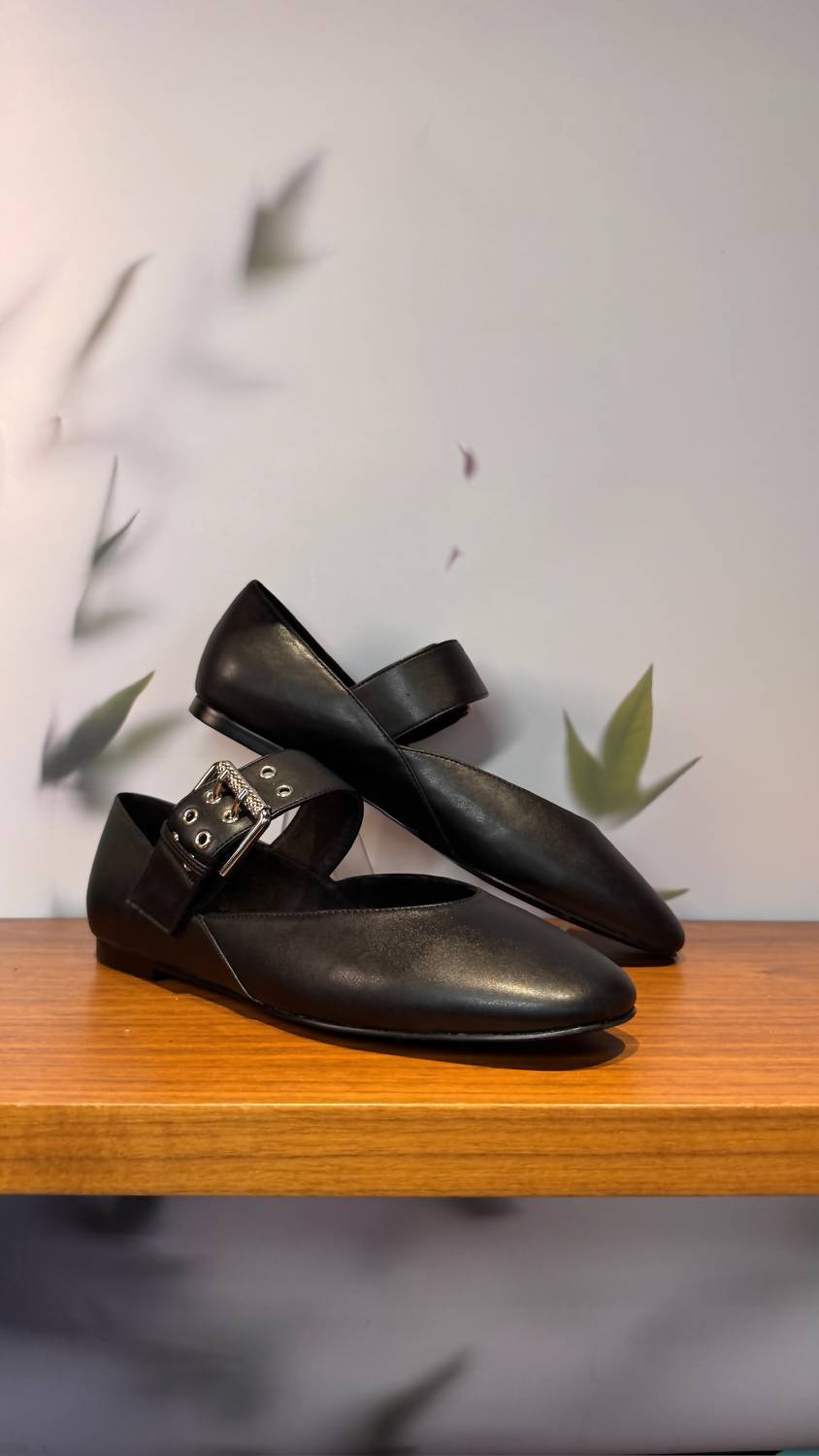 Jeffrey Campbell - Women's Fouette Flats