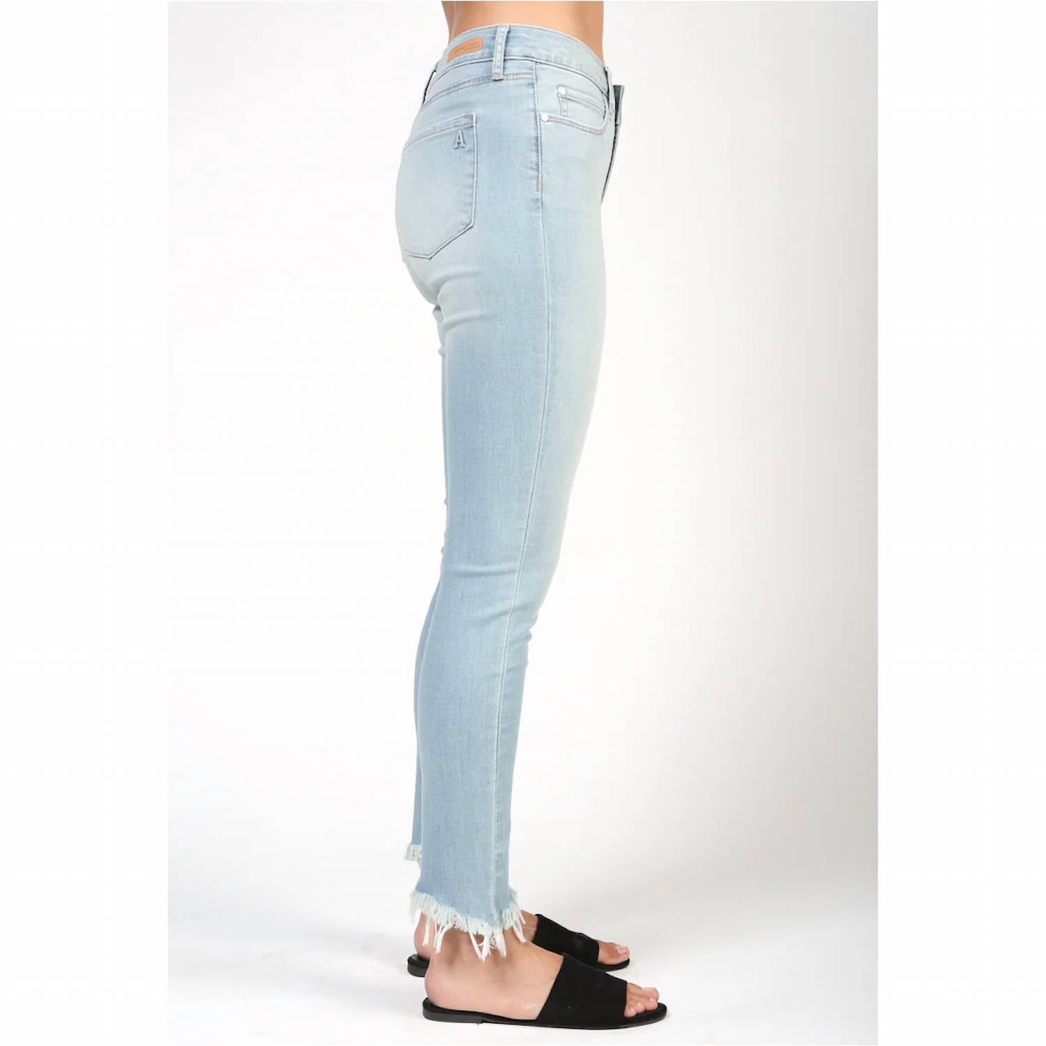 articles of society Suzy Crop Skinny Jeans in jasper - women's jeans - detail view