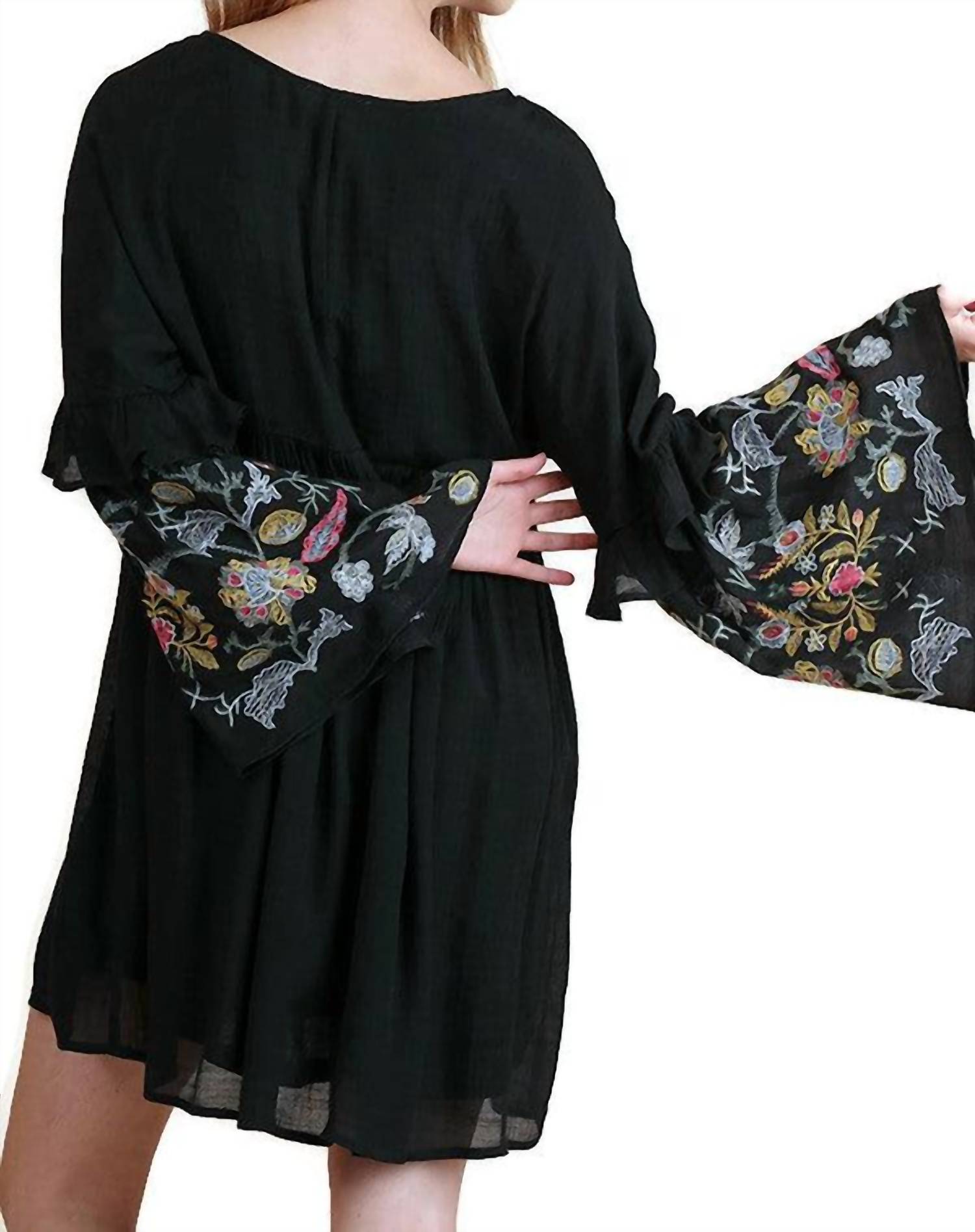 Umgee - Ruffled Embroidered Keyhole Dress