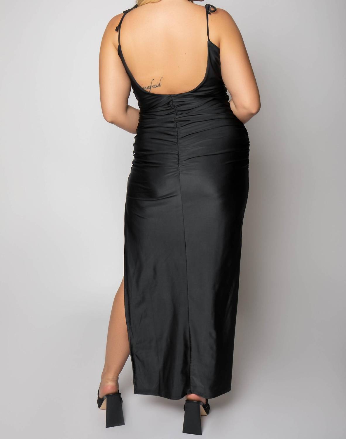 Good American - Satin Ruched Squareneck Maxi Dress - Plus