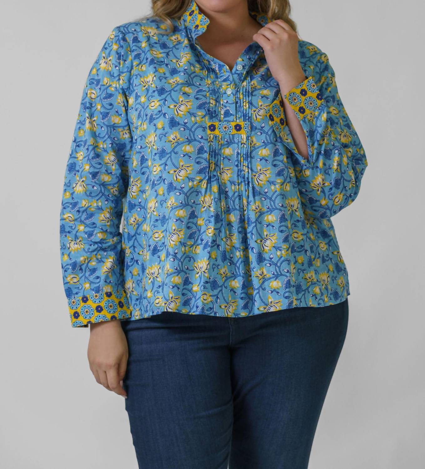 Just Bellina - Button Down Long Sleeve Floral Blouse - Plus