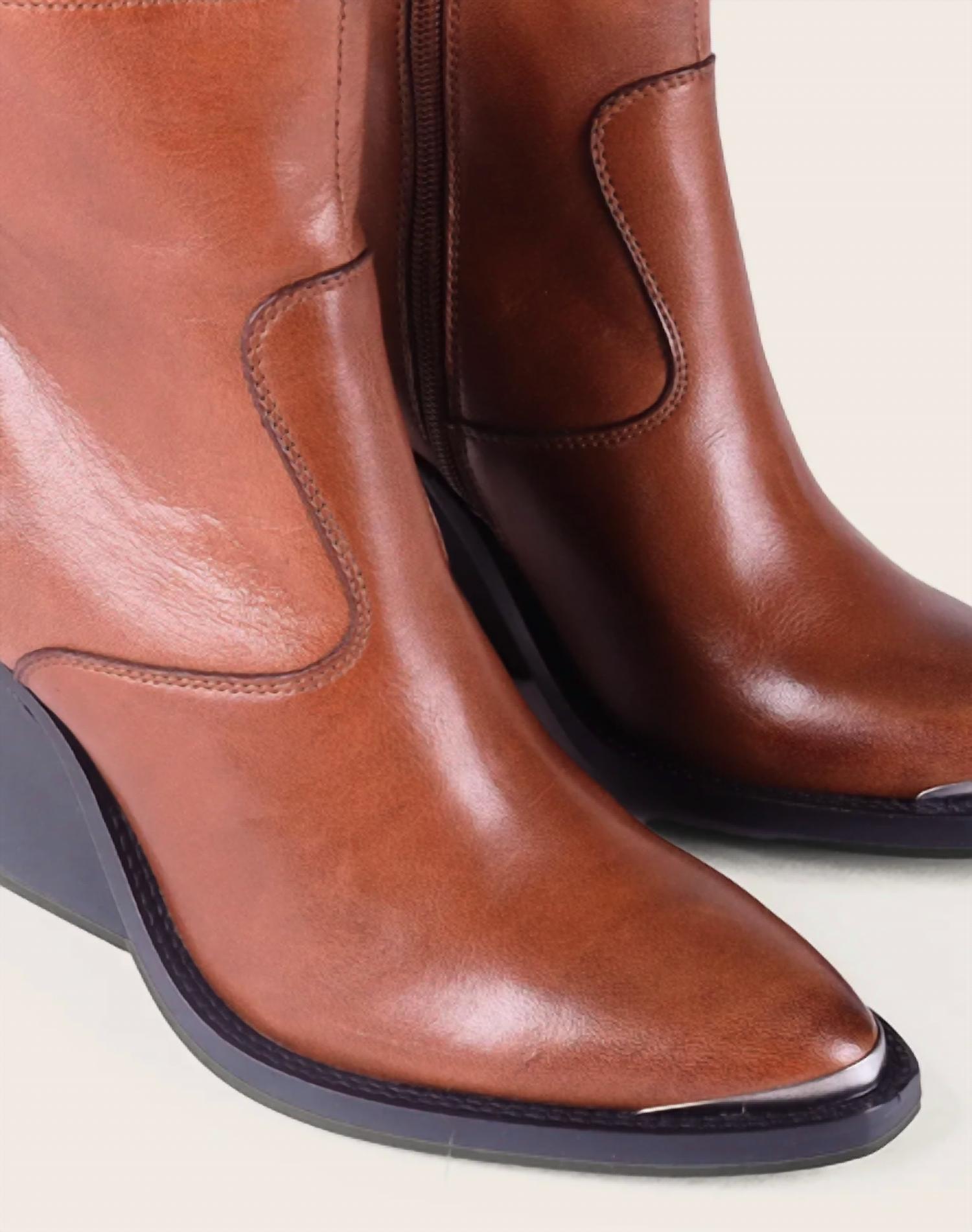Kaanas - Women's Kade Block Ankle Booties