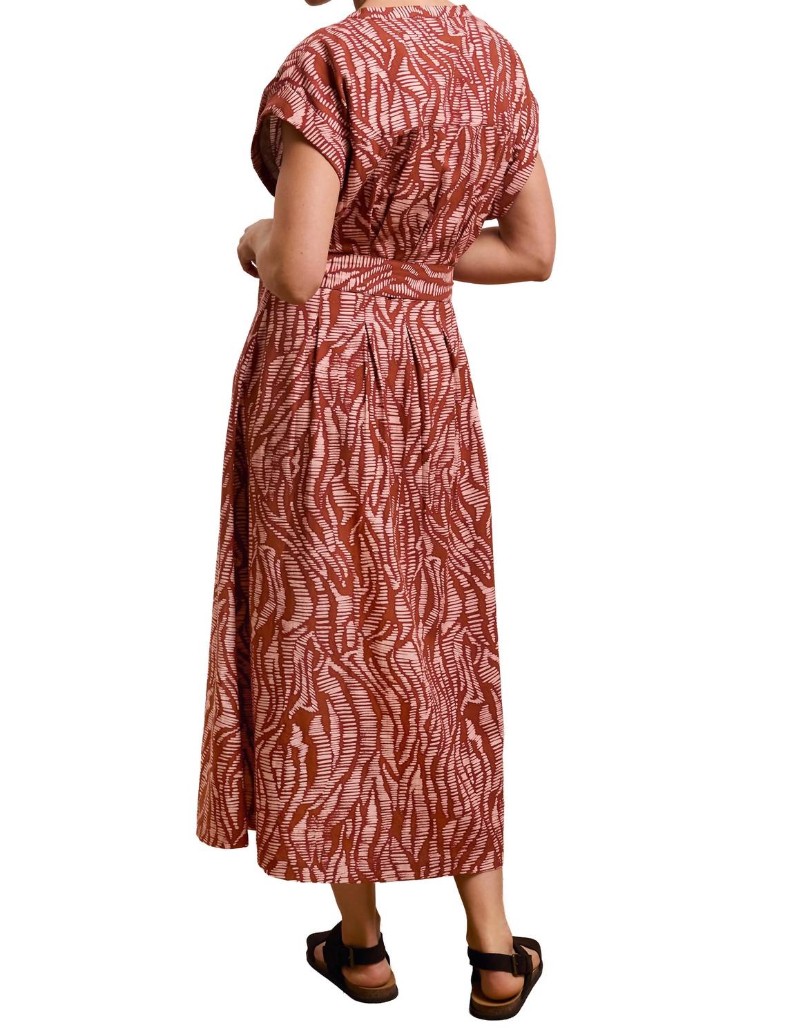 Celtic & Co. - Tie Waist Relaxed V Neck Midi Dress