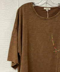 Easel - Women's Half Sleeve Mineral Wash Tee - Plus
