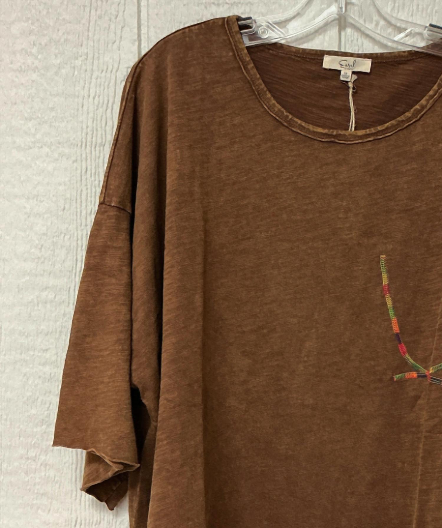 Easel - Women's Half Sleeve Mineral Wash Tee - Plus