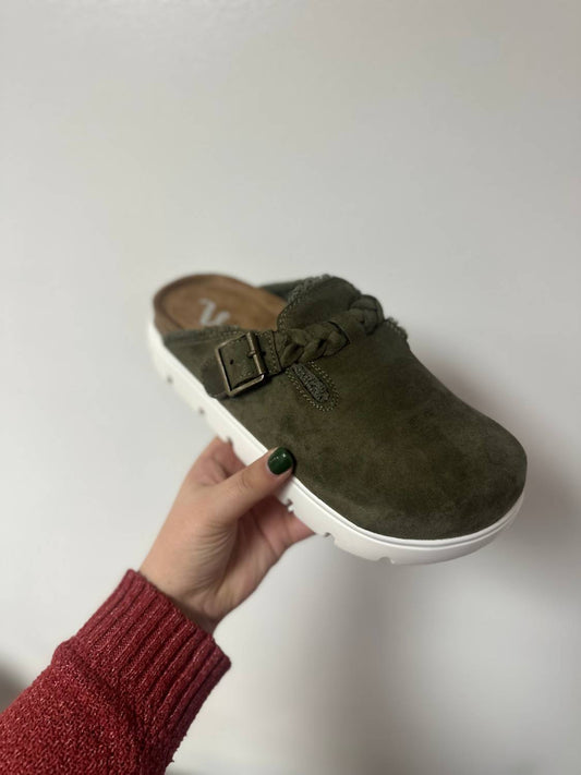 Very G - Women's Cali Clogs