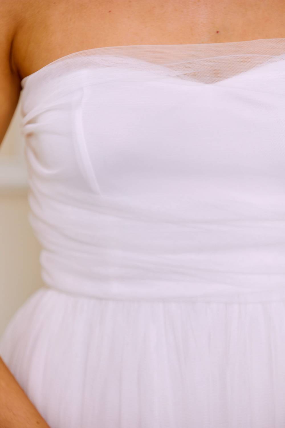 Luxxel - Tulle Strapless Midi Dress
