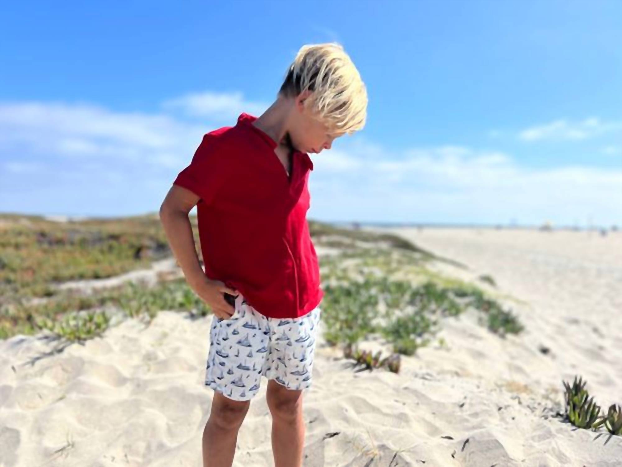 ME & HENRY Boy's Mahalo Printed Boats Shorts in navy - kids' shorts - alternate view