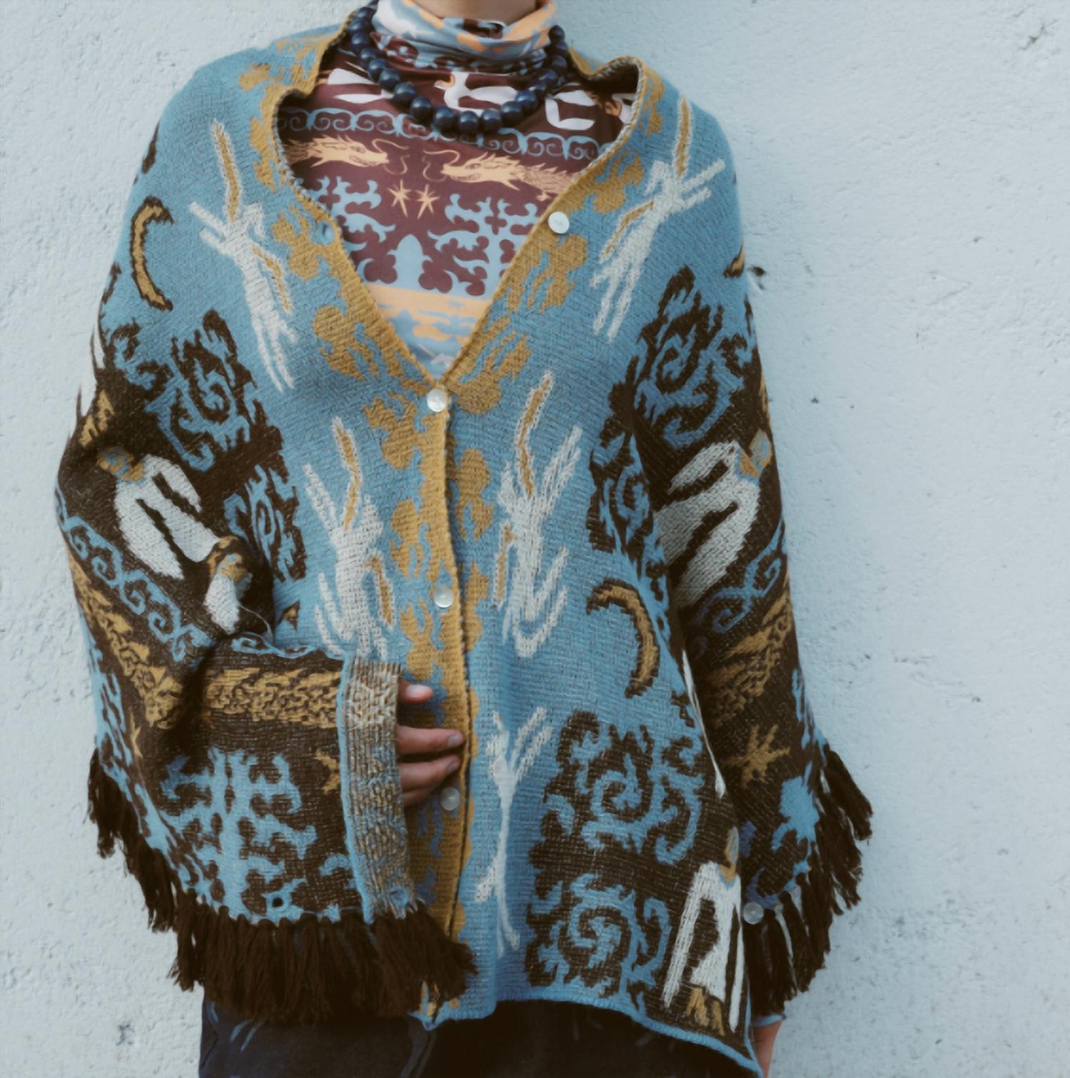 Carolina K - Pampa Poncho