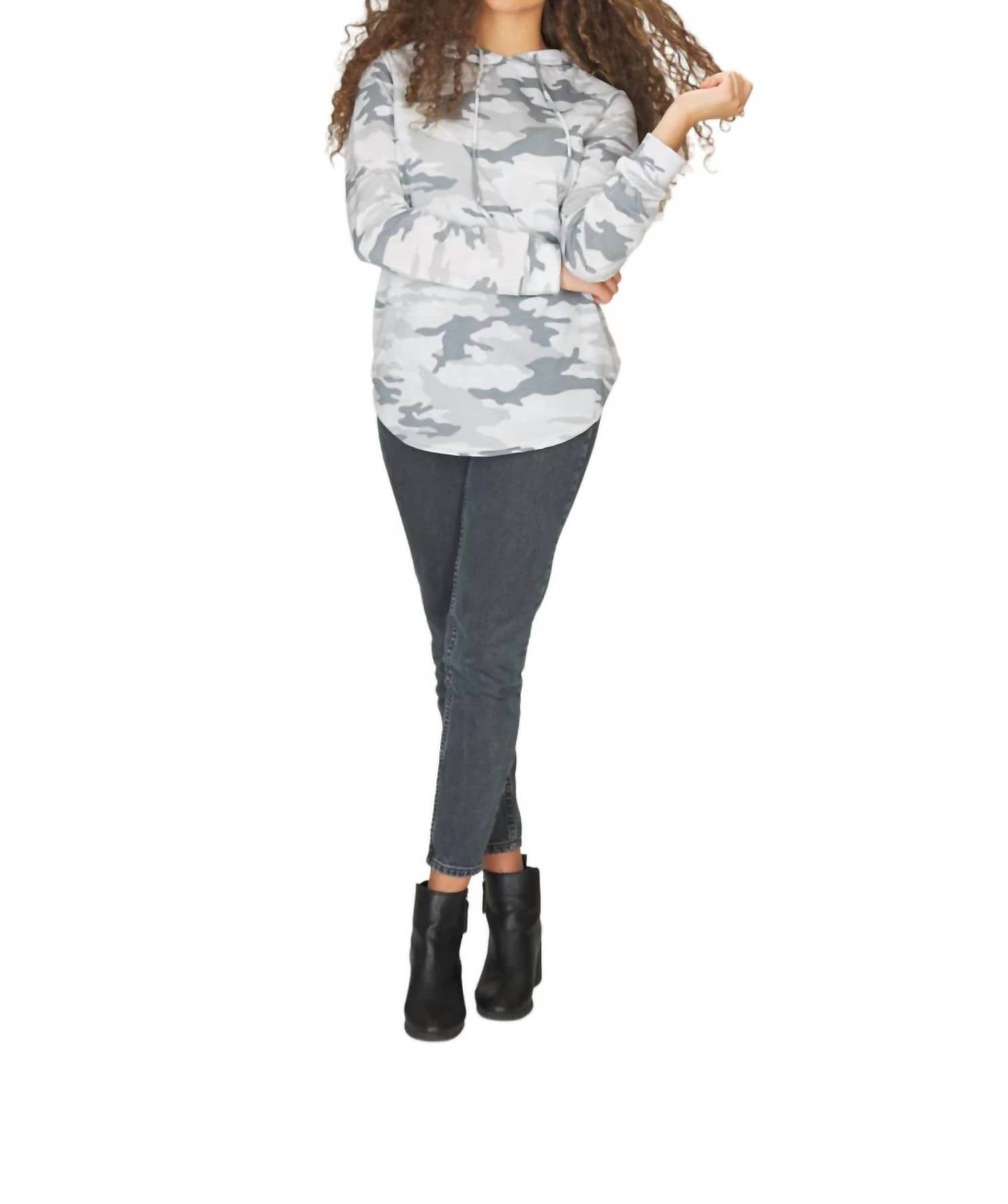 Papillon - Camo Hoody