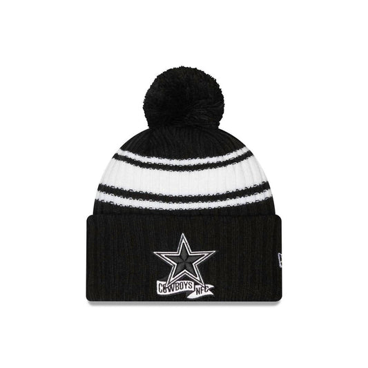 New Era - Men's Dallas Cowboys 2022 Sideline Sport Knit Beanie