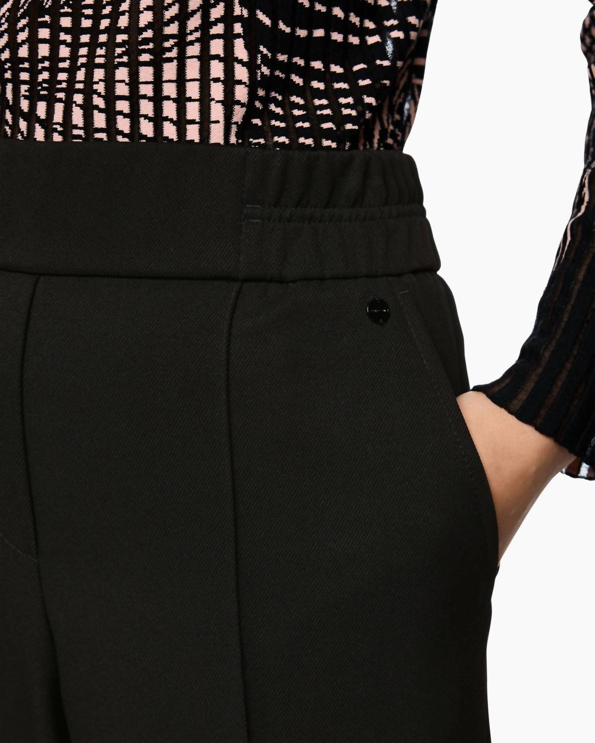 Marc Cain Banded waist trousers in black - women's pants - view 5