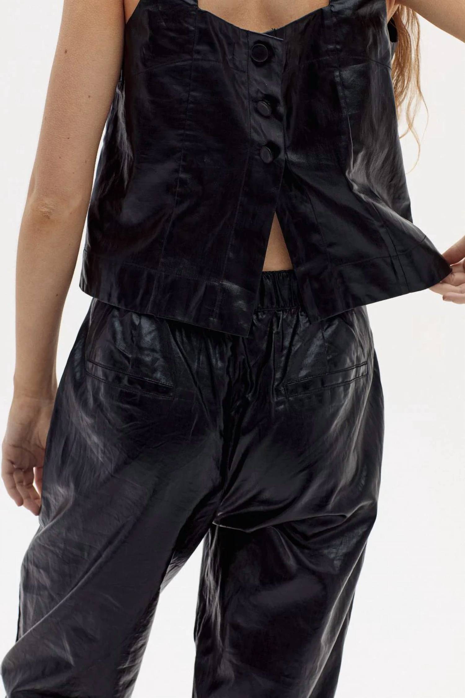 Lanhtropy - Mei Metallic Linen Top