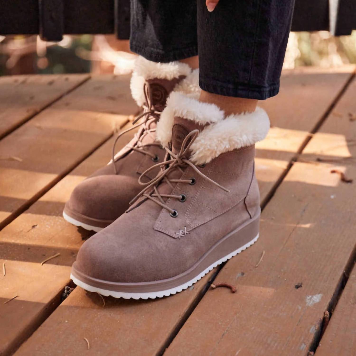 Lamo - Women's Lace-up Suede Demi Boots