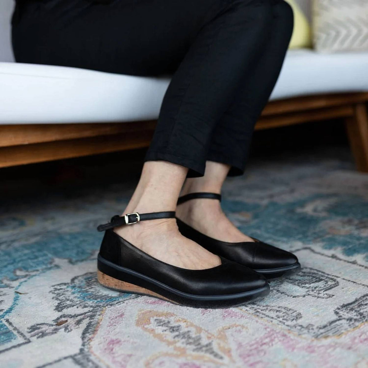 Soleni Shoes - Women's Ruth Flat Shoes