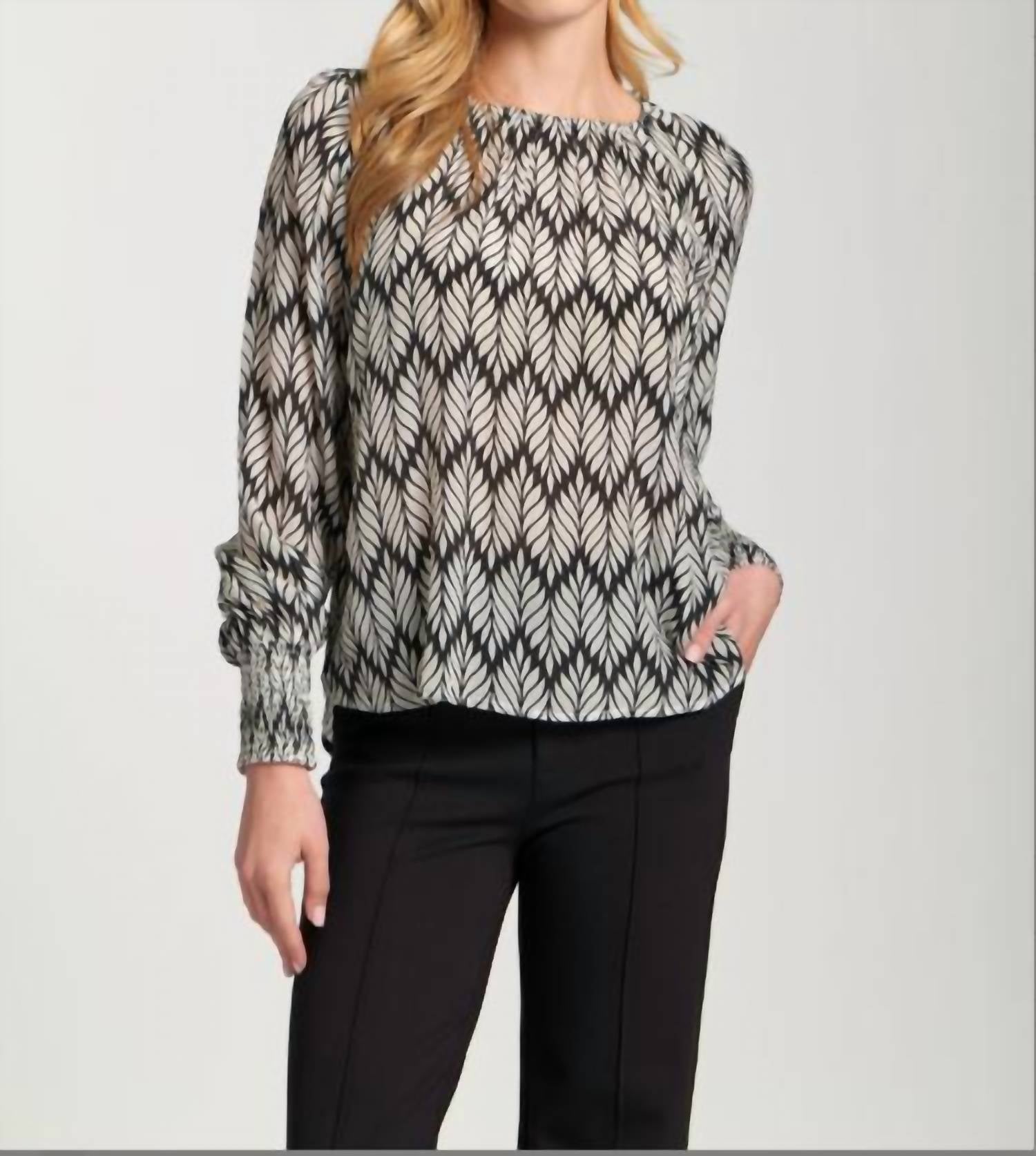 Apny - Printed Smocked Cuff Top