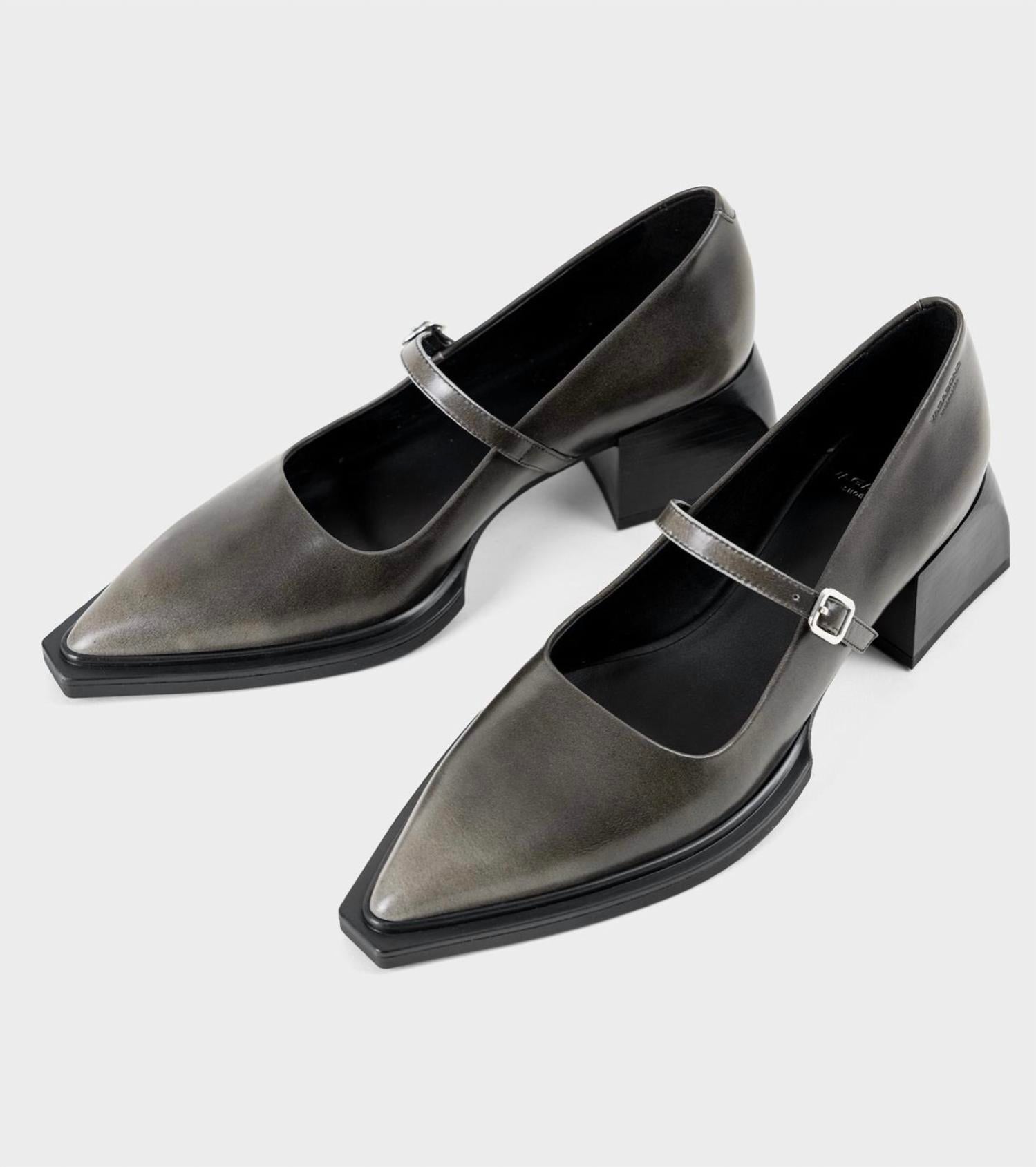 Vagabond Shoemakers - Women's Vivian Mary Jane Pumps