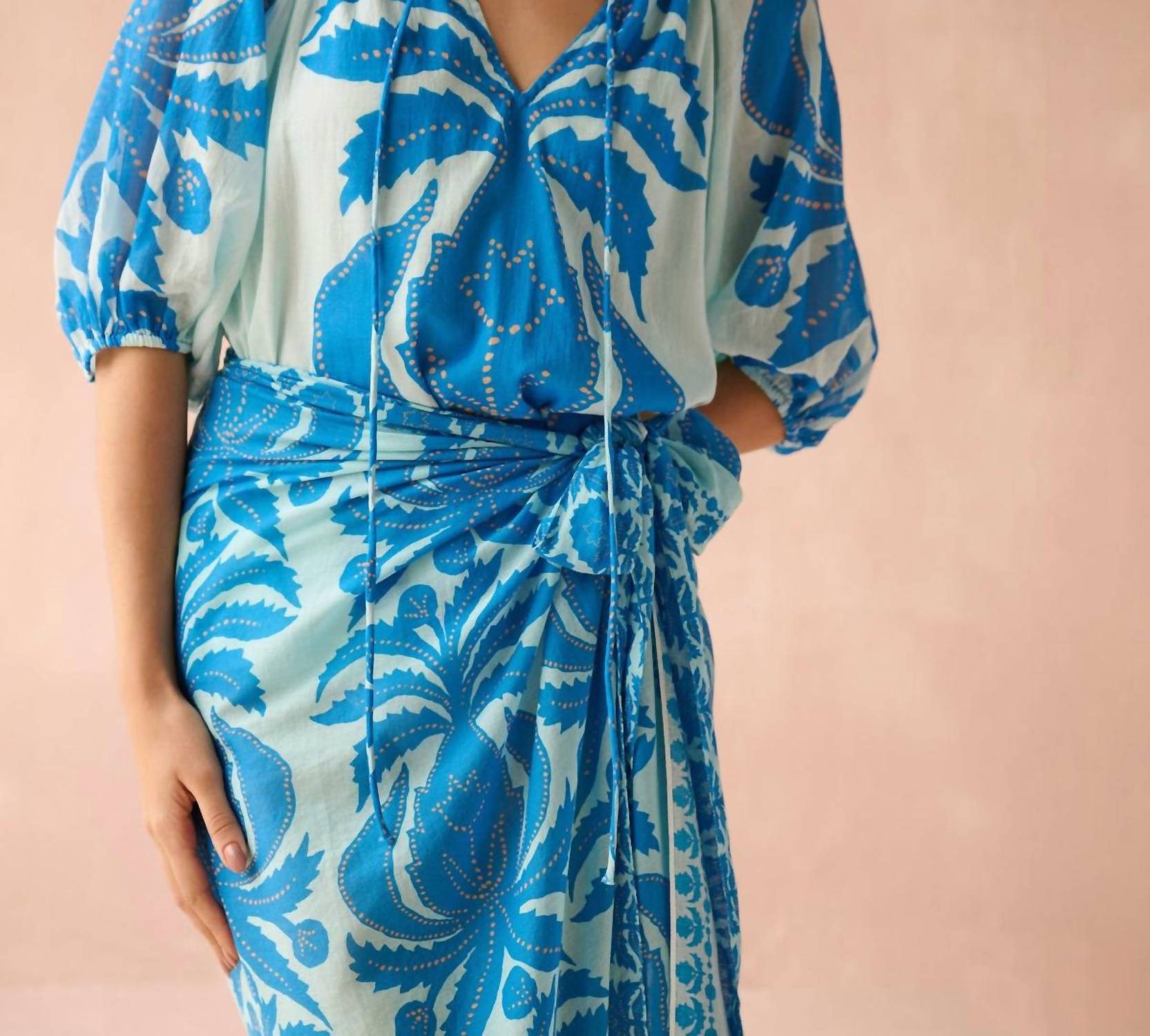 Omika - Isla Tie Neck Blouse