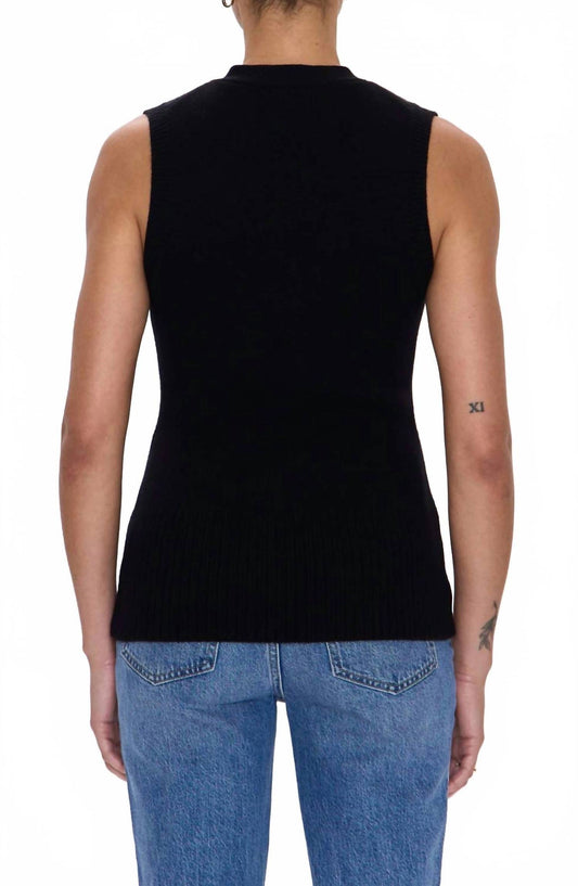 Pistola - Audra Vest