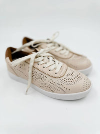 Very G - Women's Fate Neutralized Sneakers