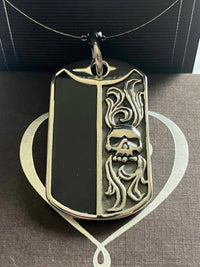 FAIRE SKULL STAINLESS PENDANET-UNISEX in silver - women's item