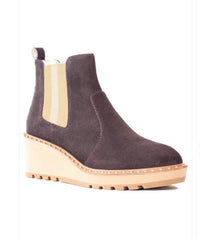 CECELIA NEW YORK Women's Gemma Boots in brown - women's shoe