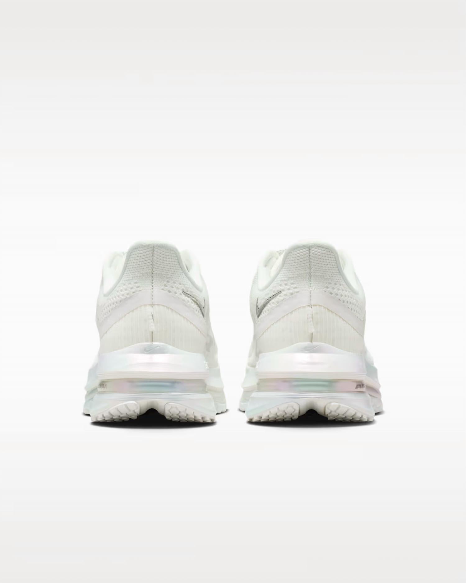 Nike - Women's Pegasus Premium Ess Road Running Shoes