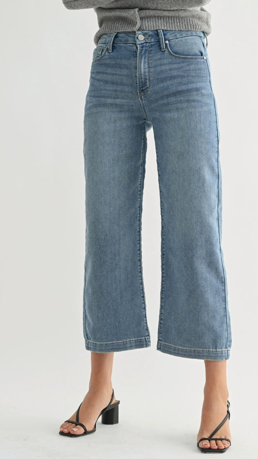 Jbd. - Mid Rise Cropped Wide Sweat Jean
