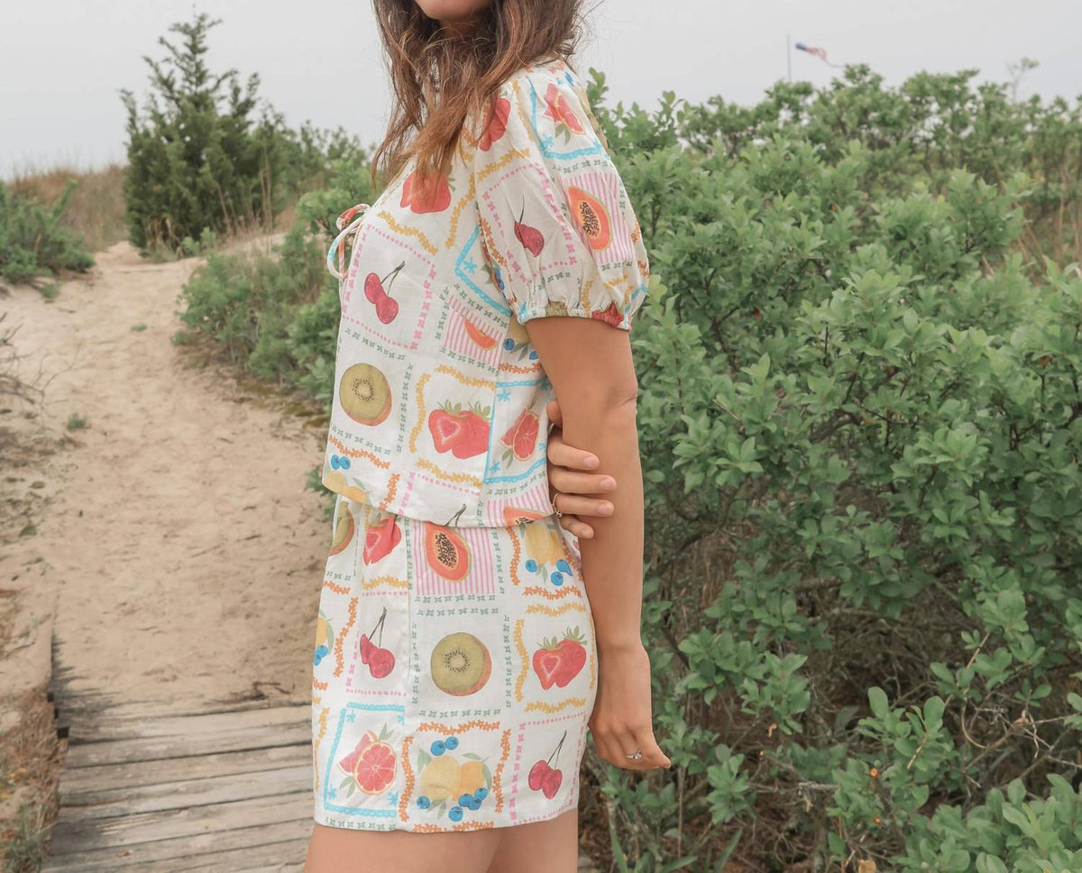 Ee:Some - Short Sleeves Slight Puff Top