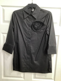 Ravel - Women's Rosette Accent Button-Down Blouse