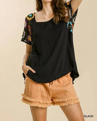 Umgee - Donna Crochet Sleeve Frayed Top