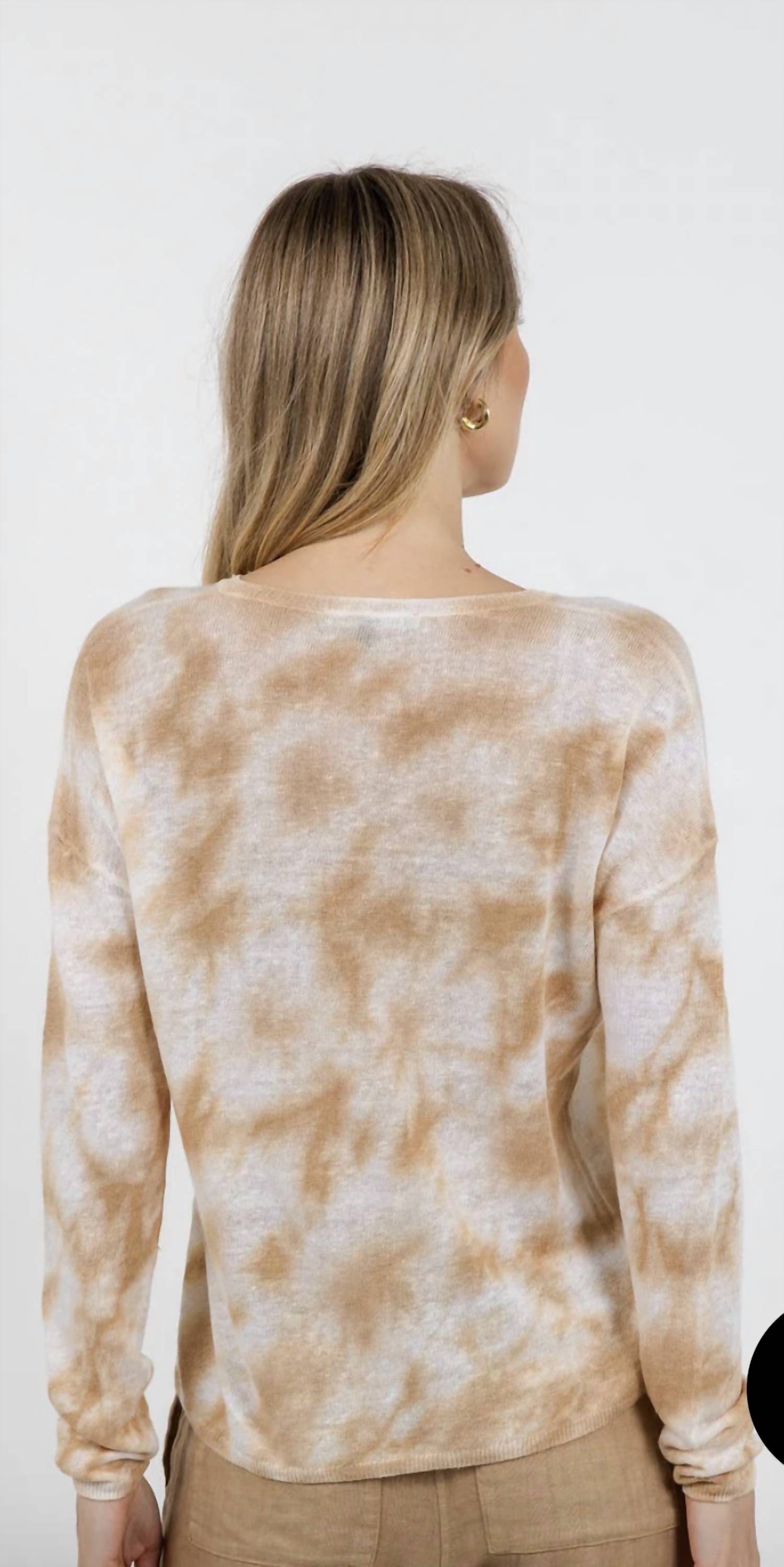Elliott Lauren - Daydreaming Printed V Neck Top