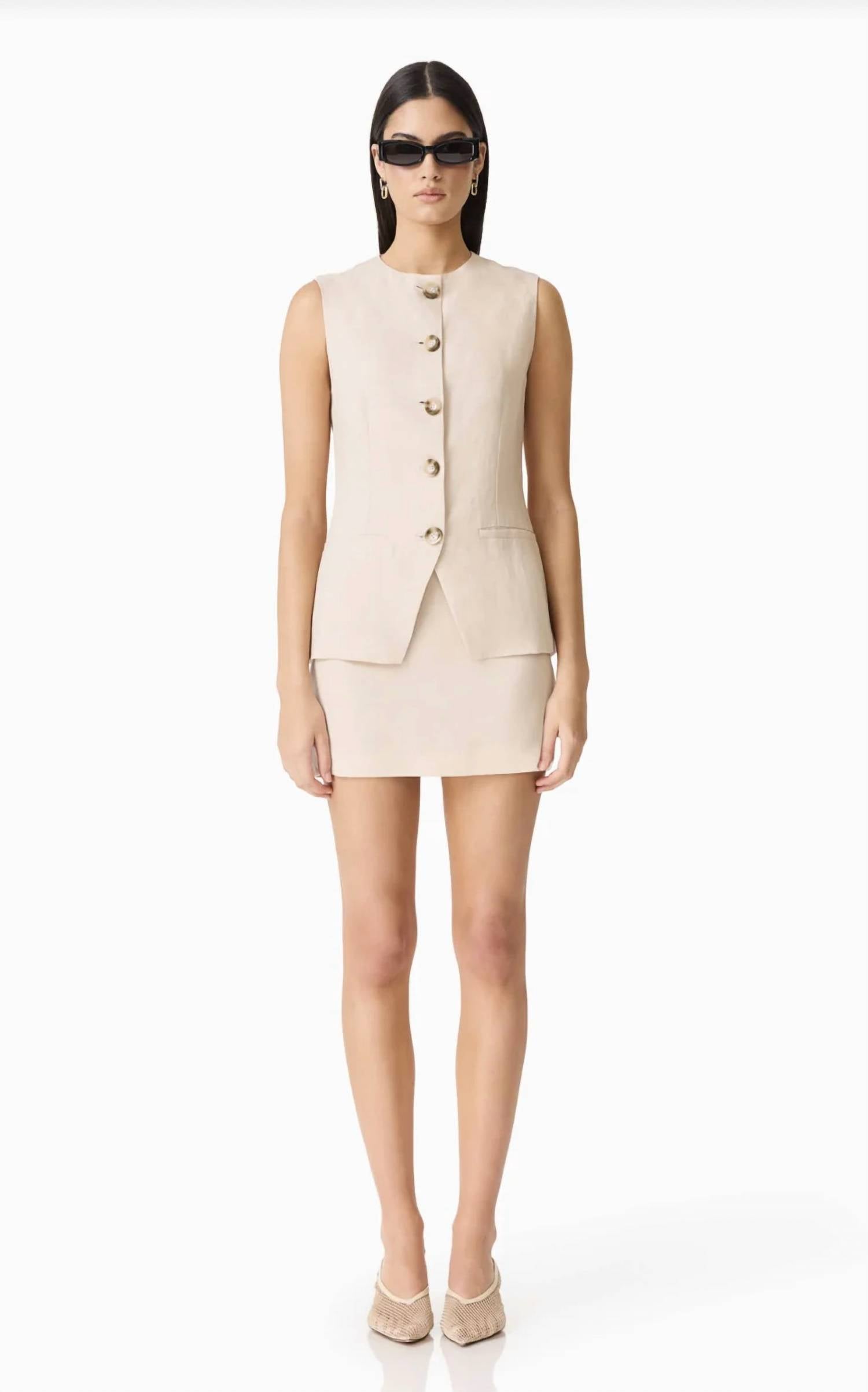 Curaae - Sleeveless Dune Vest