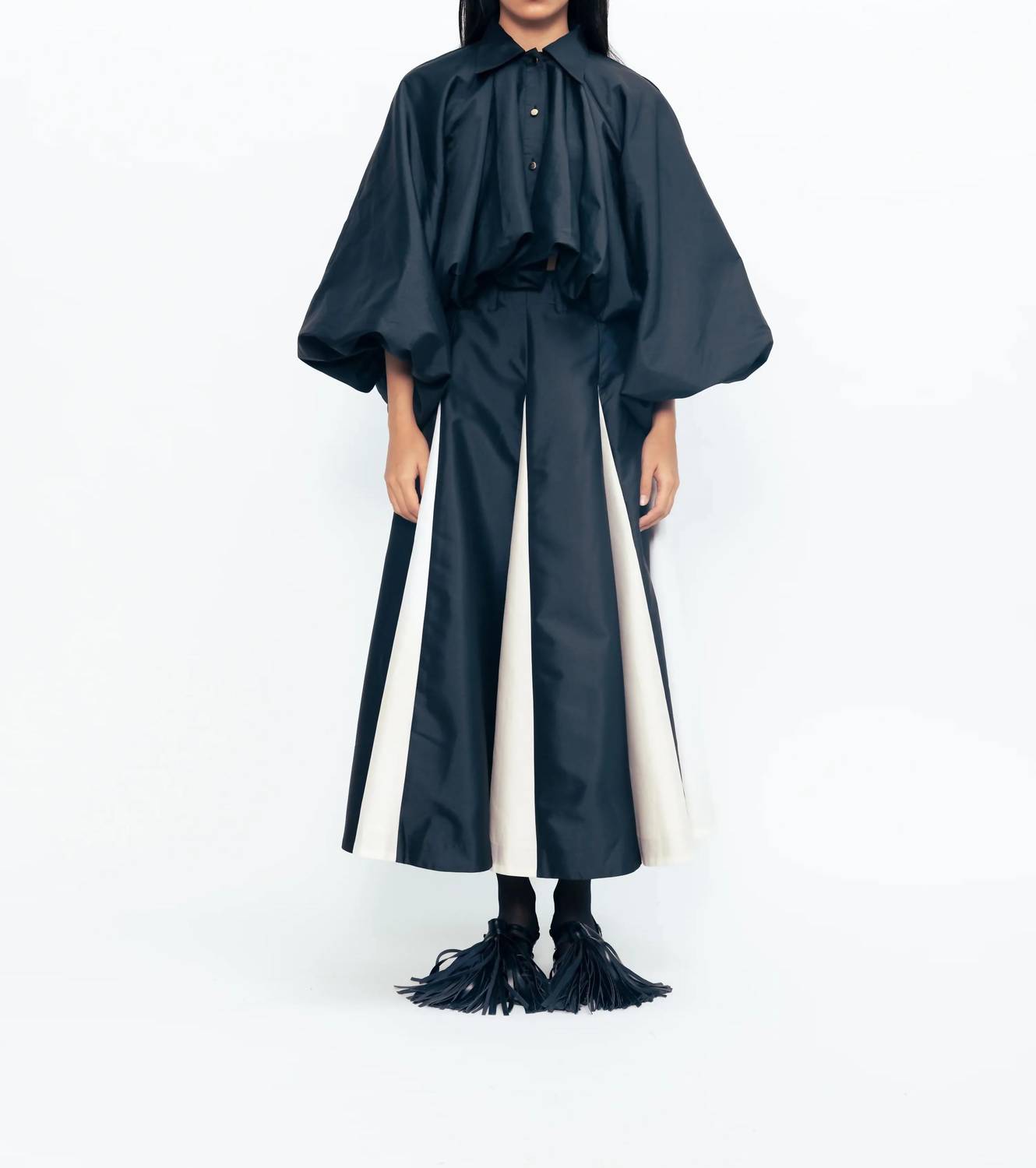 LOVEBIRDS Godet Midi Skirt in onyx ivory - women's skirt