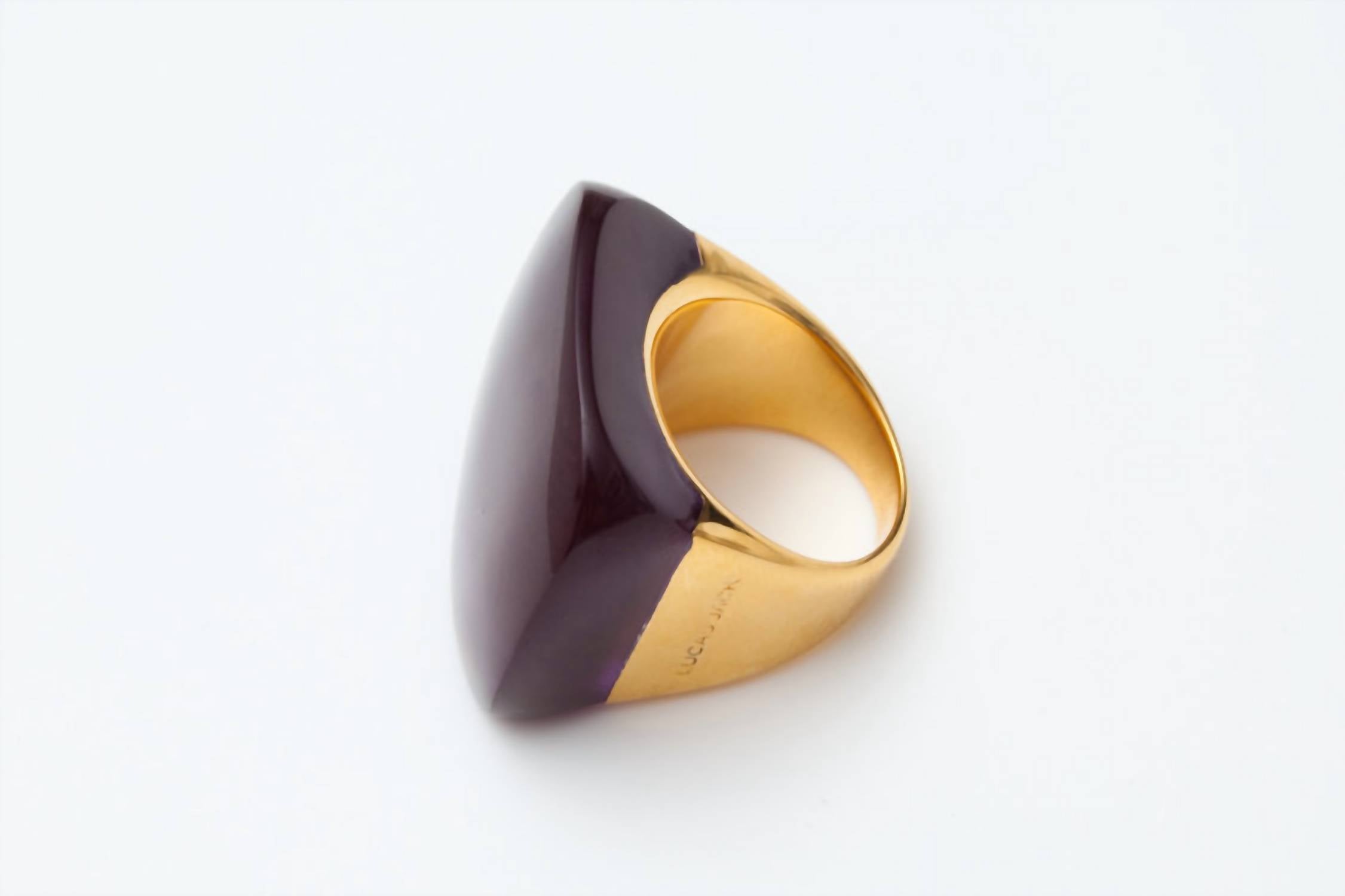 Avenue Chic - Women's Rock Ring