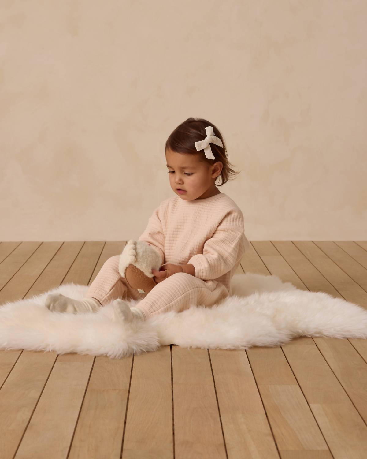 Quincy Mae - Girl's Textured Sweat Set