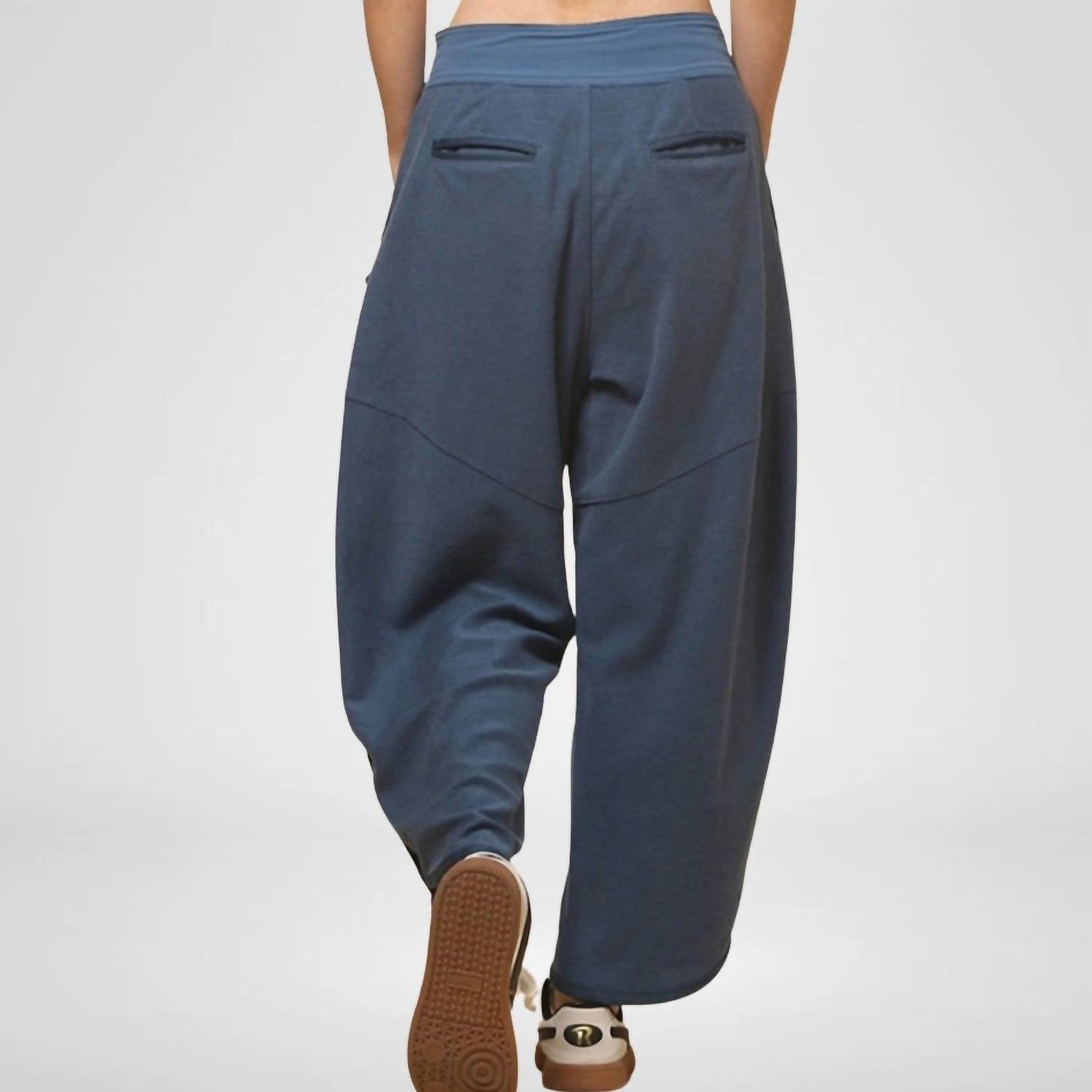 Sweetkama - Front Pockets Relaxed Sweatpants