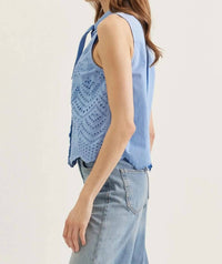 Entrousa - Sleeveless Scallop Top