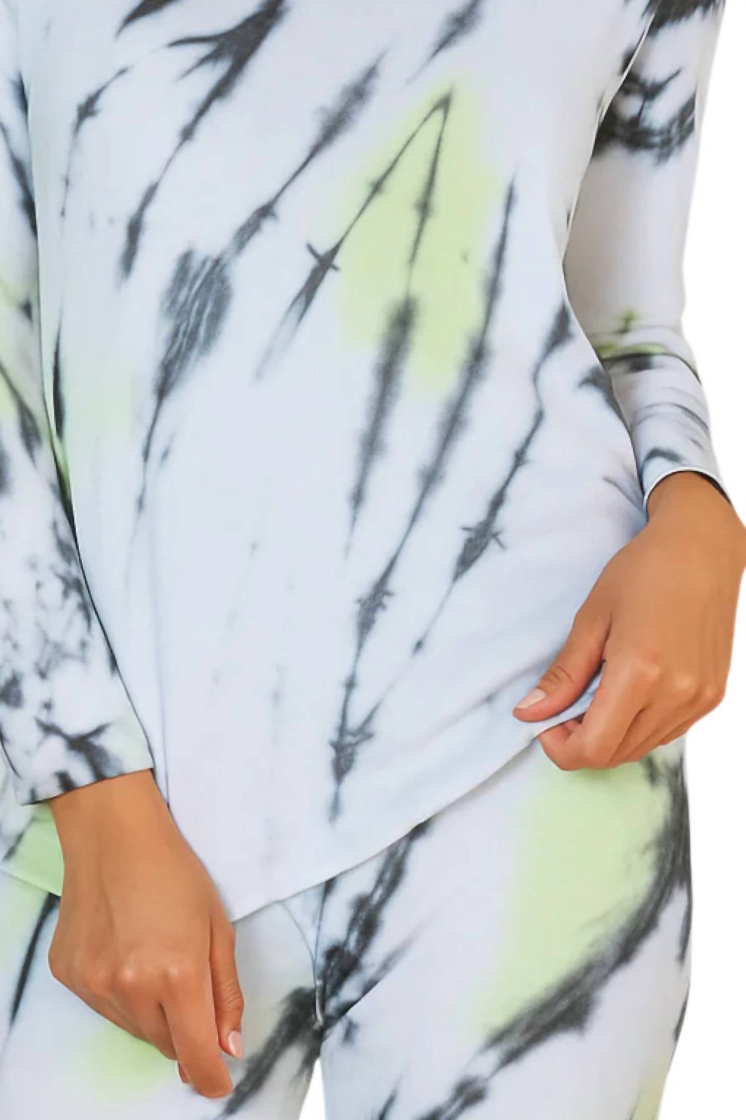 French Kyss - Marble Wash Long Sleeve V-Neck Top